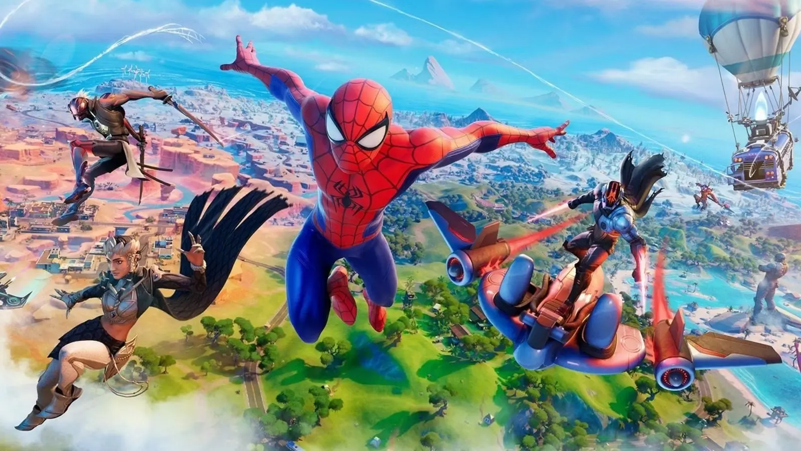 Zirnekļcilvēks un citi Fortnite tēli lidojumā virs spēles kartes saulainā dienā ar kaujas autobusu fonā.