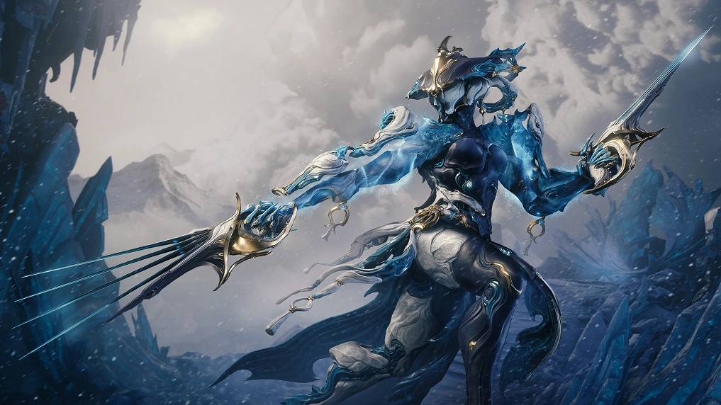 Zilā un zelta krāsās tērpts ledus Warframe tēls Narin gatavojas cīņai, turot rokās dubultos ieročus sasalušā, sniegotā vidē