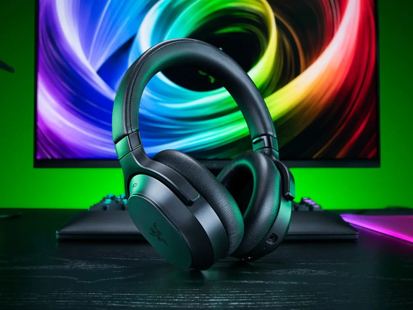 Razer atsakās no RGB: jaunās Barracuda V2 Pro sola 70 stundu darbību