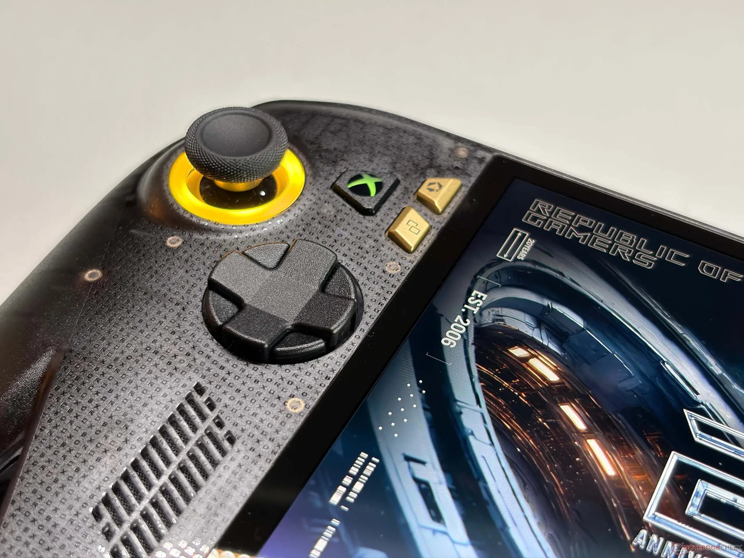 Asus ROG Ally X20 iegūst OLED un nogalina “stick drift”, bet vai ar veco procesoru pietiks?