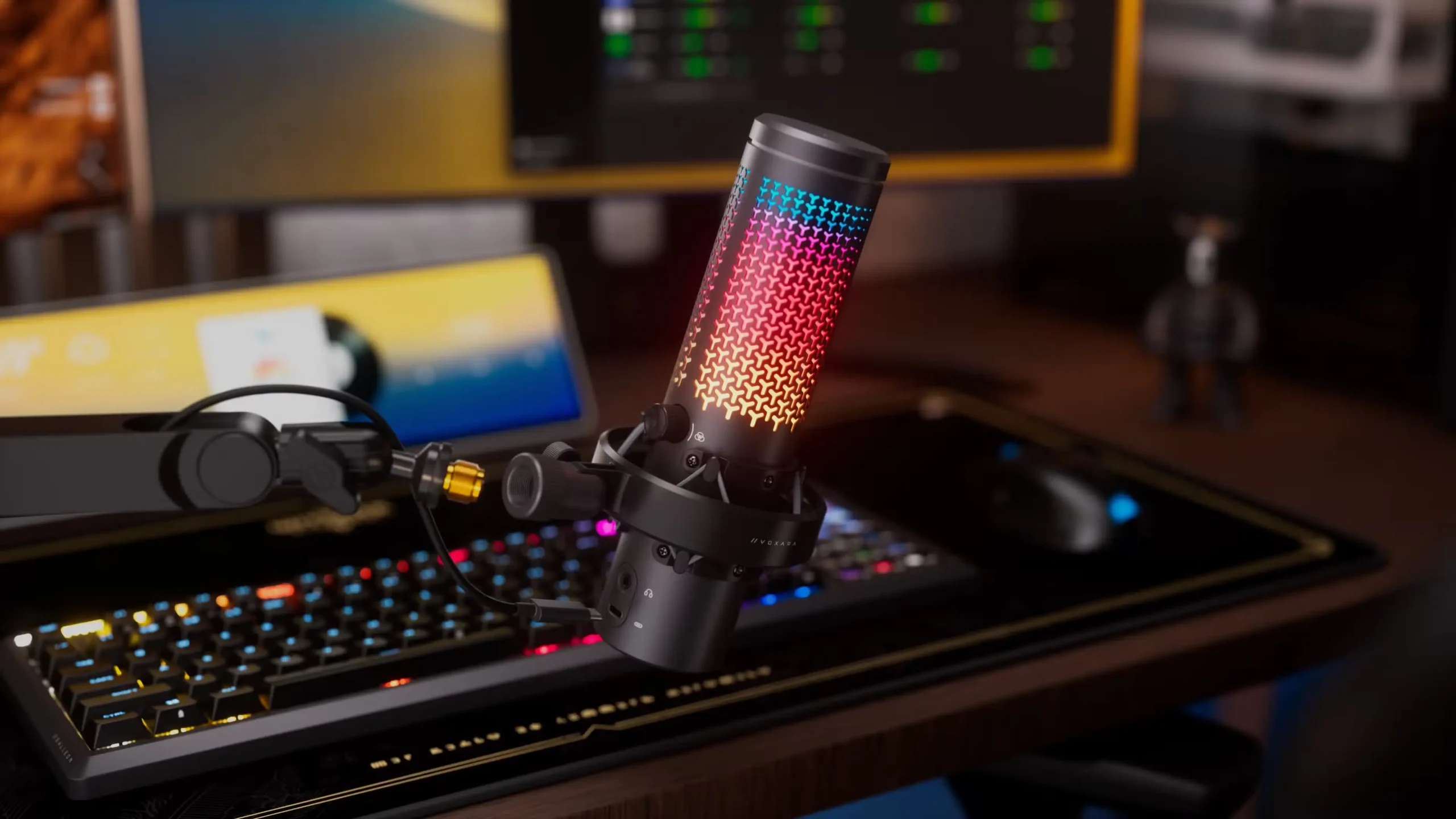 Aizmirsti par lētajiem spēļu mikrofoniem: Corsair Voxara pārraksta USB audio noteikumus